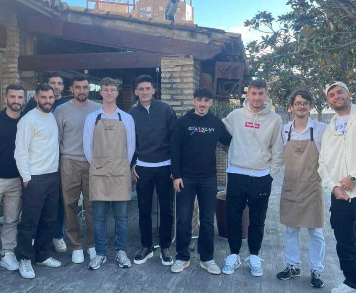 La plantilla en el restaurante MasBlayat