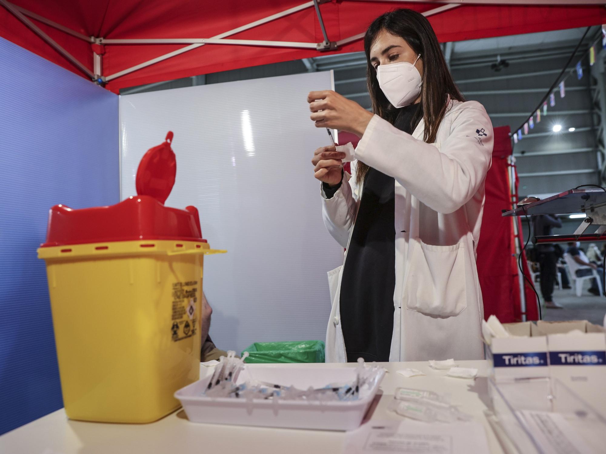 Vacunaciones masivas en el recinto Ferial de Santullano, en Mieres