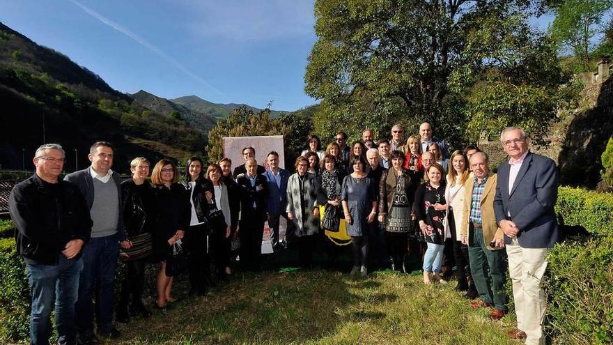 Los miembros del jurado de los premios de los Humanitarios, ayer por la mañana.