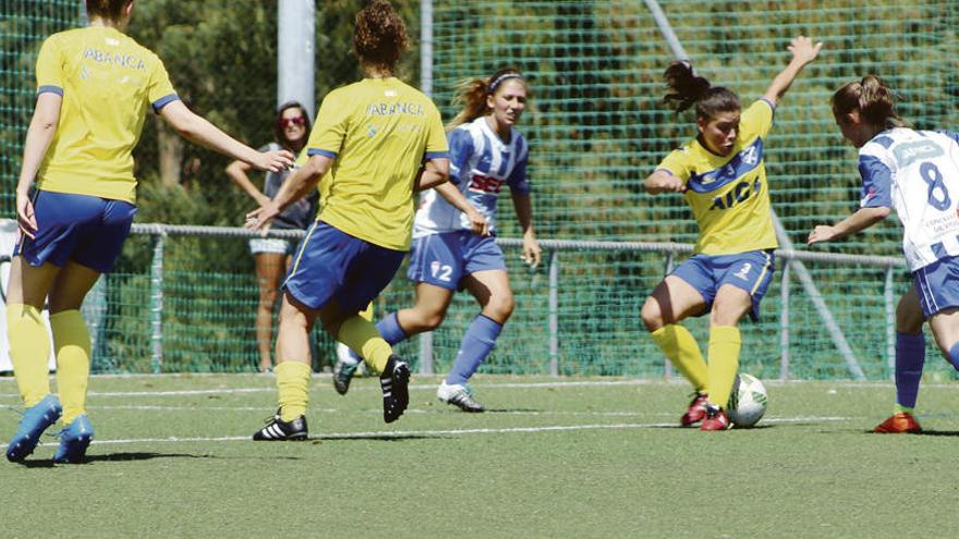 Un lance del partido jugado entre Sárdoma y Matamá. // FDV