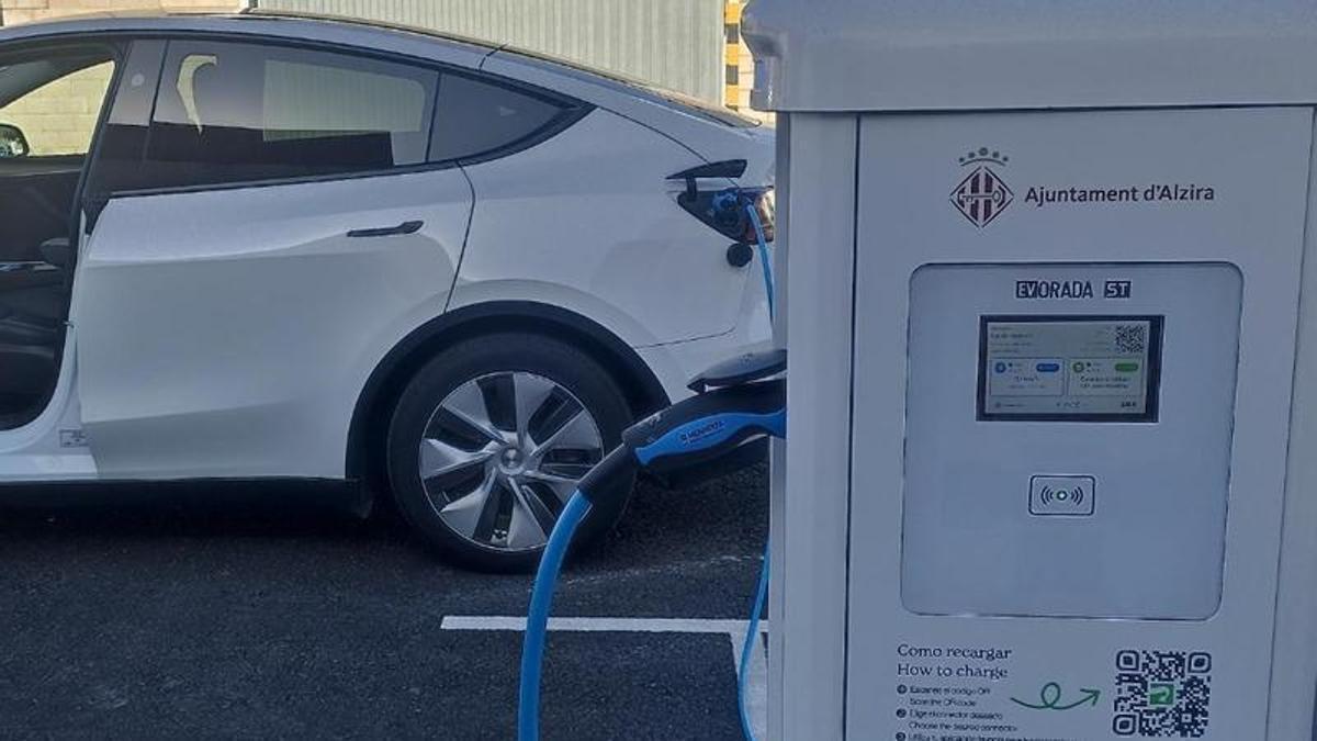 Un punto de recarga de vehículos eléctricos.