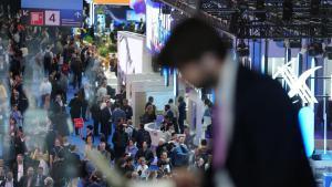 «Han cancel·lat el meu vol»: La guerra entre Israel, els Estats Units i l’Iran dificulta la tornada a casa dels congressistes de l’MWC