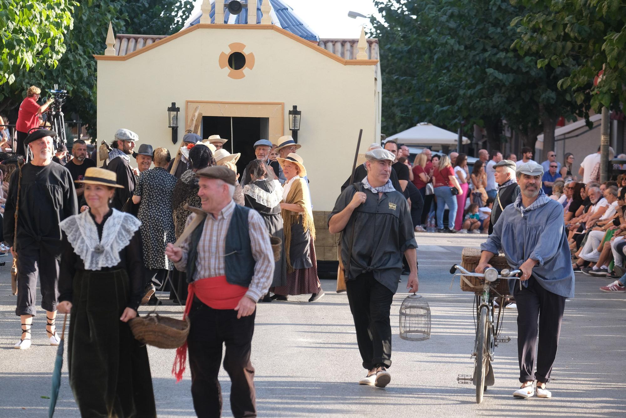 Así ha sido el desfile conmemorativo del 200 aniversario de los Moros Viejos de Petrer