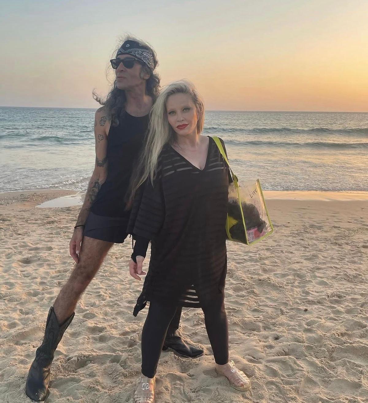 Alaska y Mario, en Zahara de los Atunes en 2024