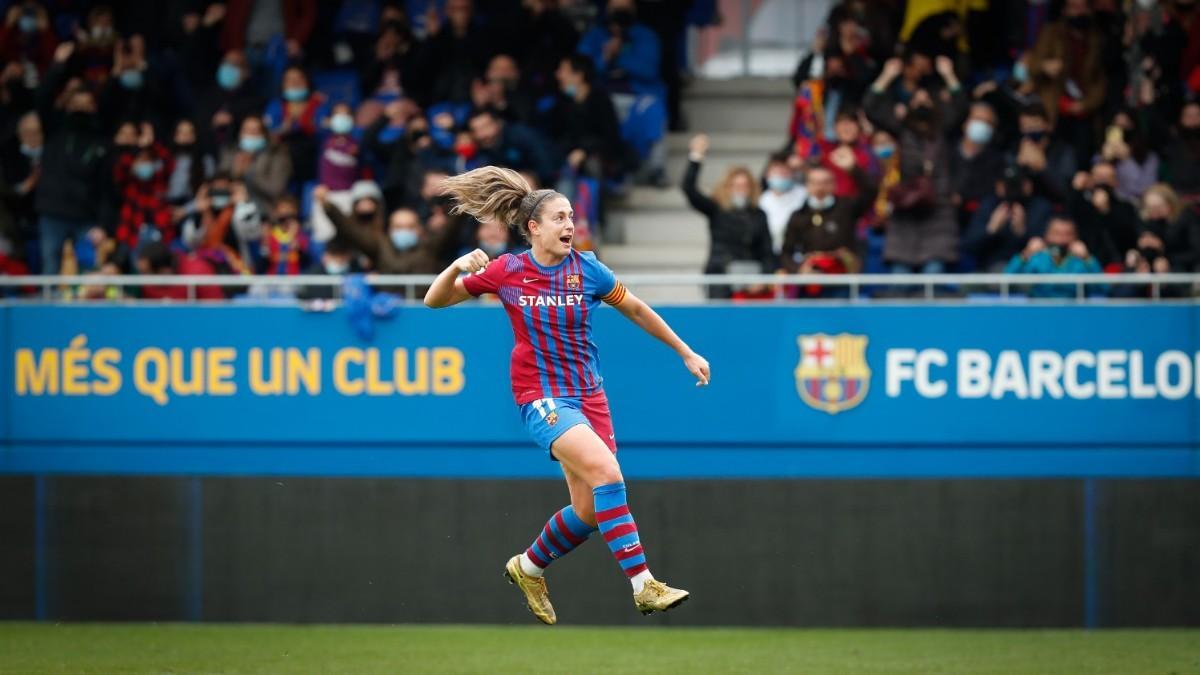 Alexia Putellas celebra uno de sus golazos