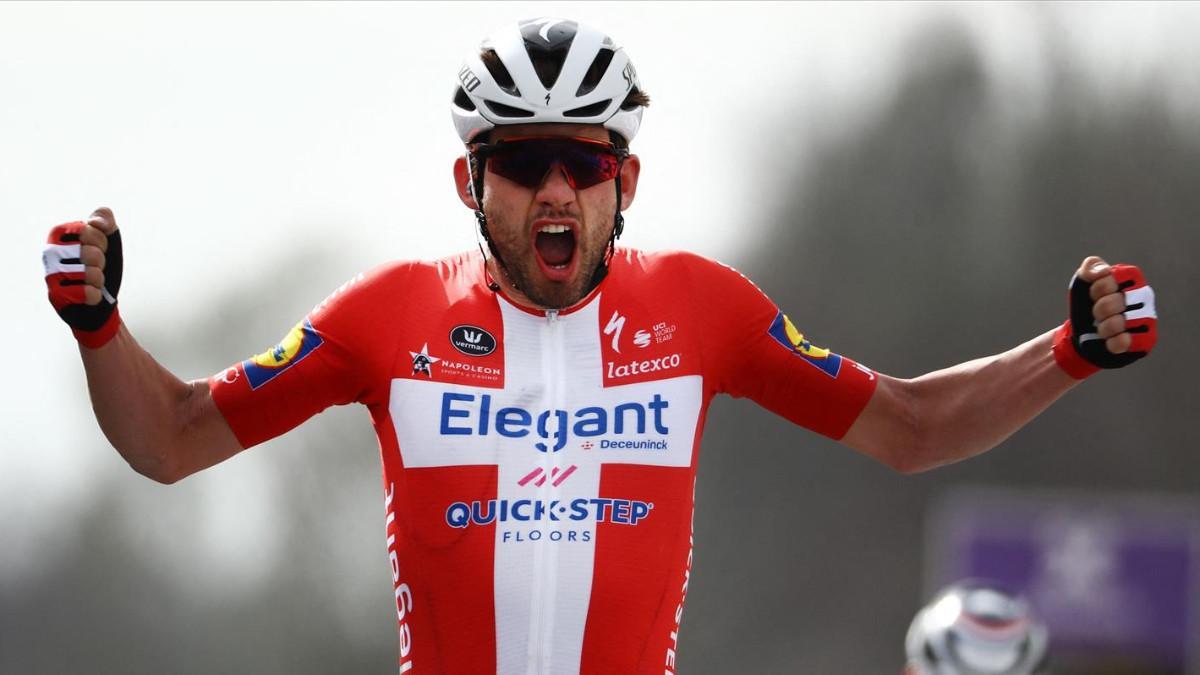 Asgreen celebra su victoria en el Tour de Flandes