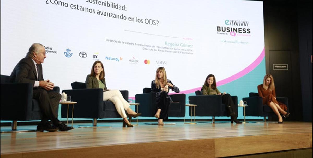 José D. Bogas, Consejero delegado de Endesa; Natalia Latorre, Presidenta de Shell España; Begoña Gómez, Directora de la Cátedra Extraordinaria de Transformación Social de la UCM. Directora de Africa Center del IE Foundation; Lara de Mesa, Global Head of Responsible Banking/ESG at Santander y Susana Rubio, Directora de Pagos Digitales e Innovación de Mastercard Iberia.