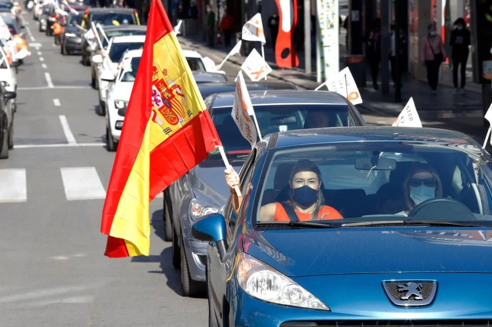 Miles de murcianos protestan en las calles contra la ley Celaá