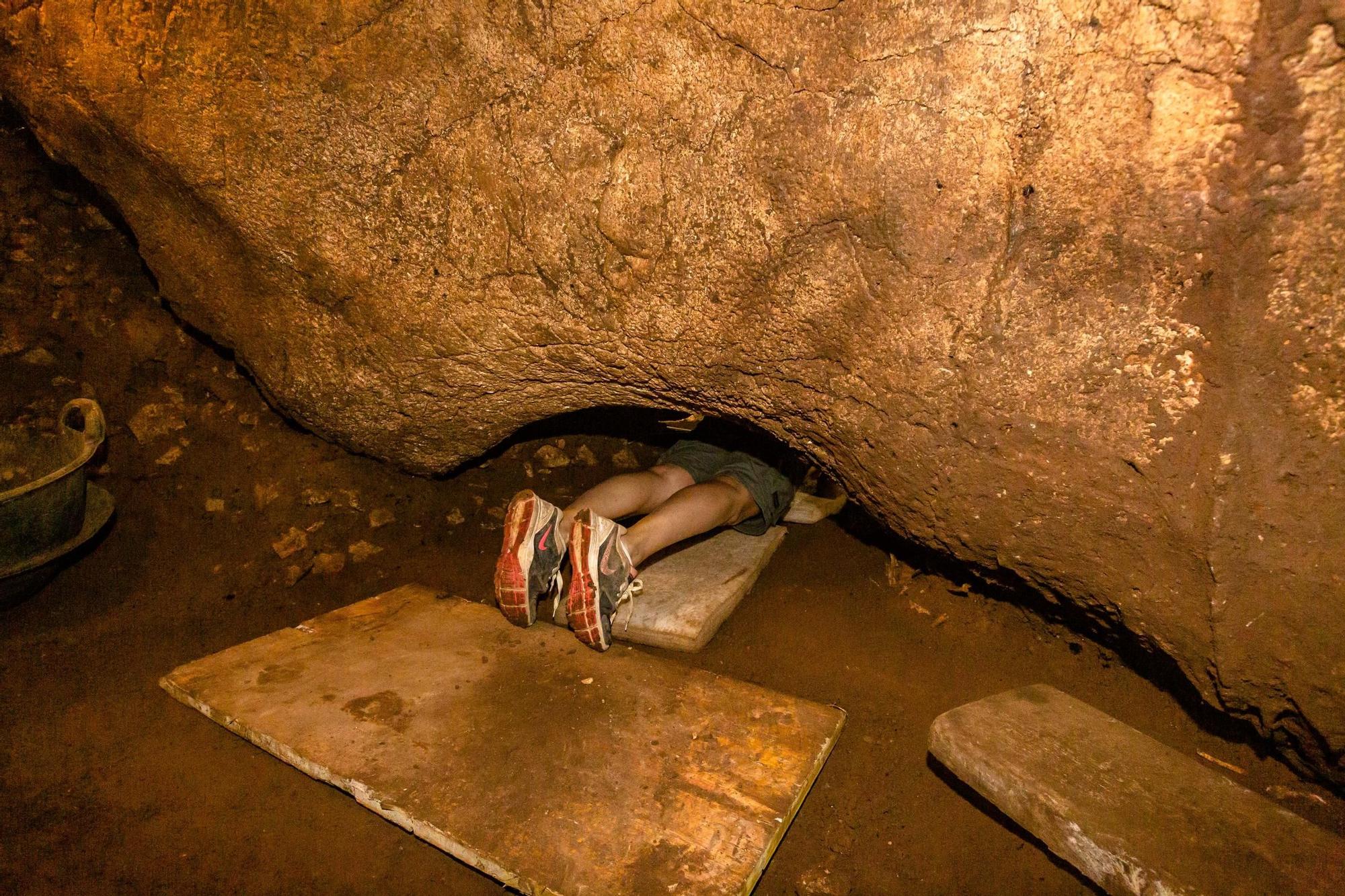 5.000 años enterrados en la Cova del Randero