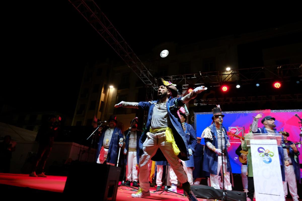 El Carnaval de Málaga ya toma las calles tras el pregón de Maxi