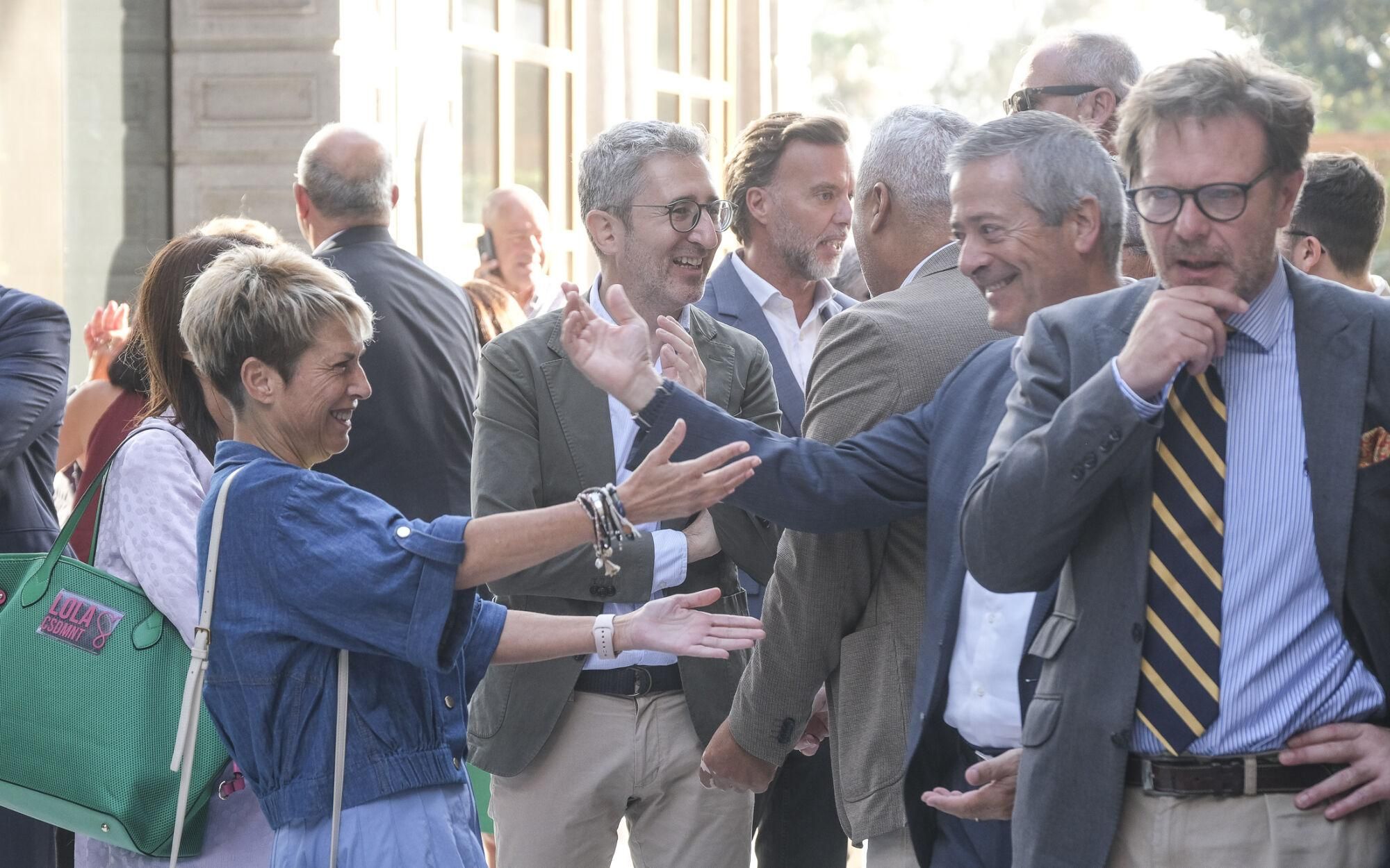 Encuentro informativo con Ángel Víctor Torres, ministro de Política Territorial y Memoria Democrática de España 