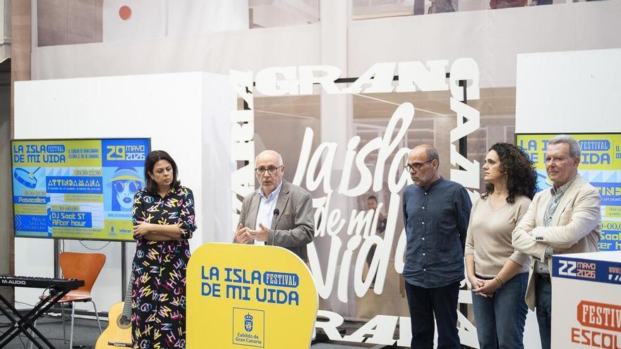 Santa Ana acoge la producción de 500 artistas 'Attindamana' por el Día de Canarias