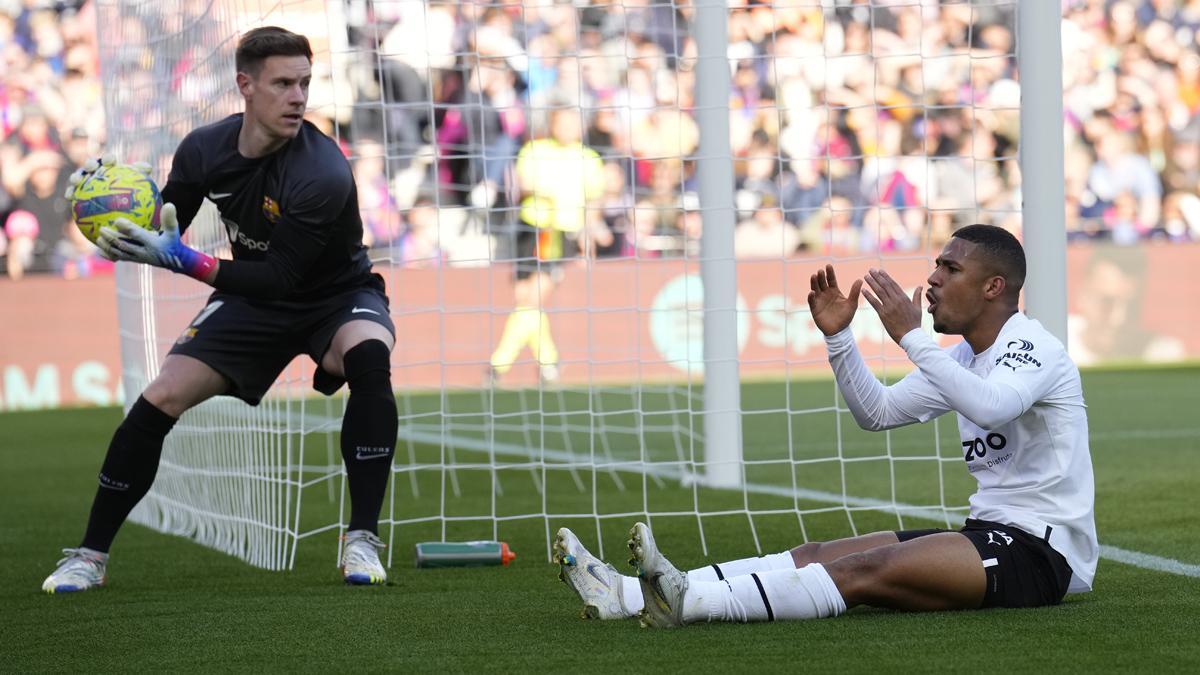 Lino laments before Ter Stegen