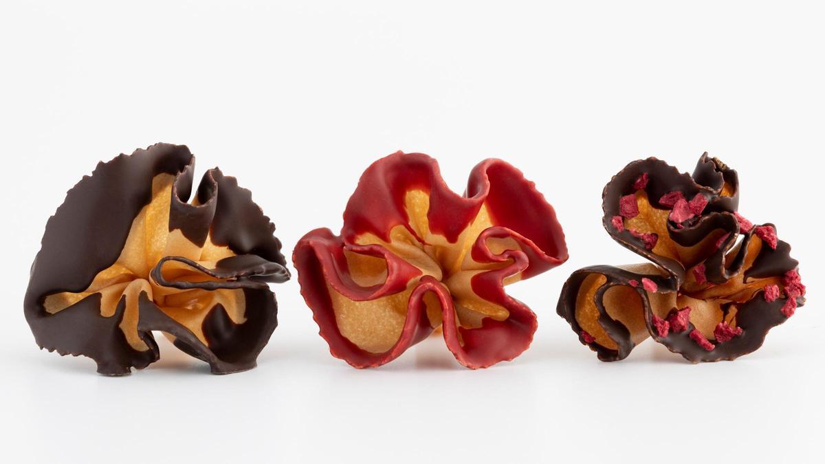 Rosas artesanales de galleta y chocolate de Talkual.