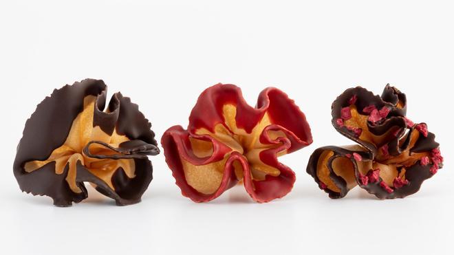 Rosas artesanales de galleta y chocolate de Talkual.