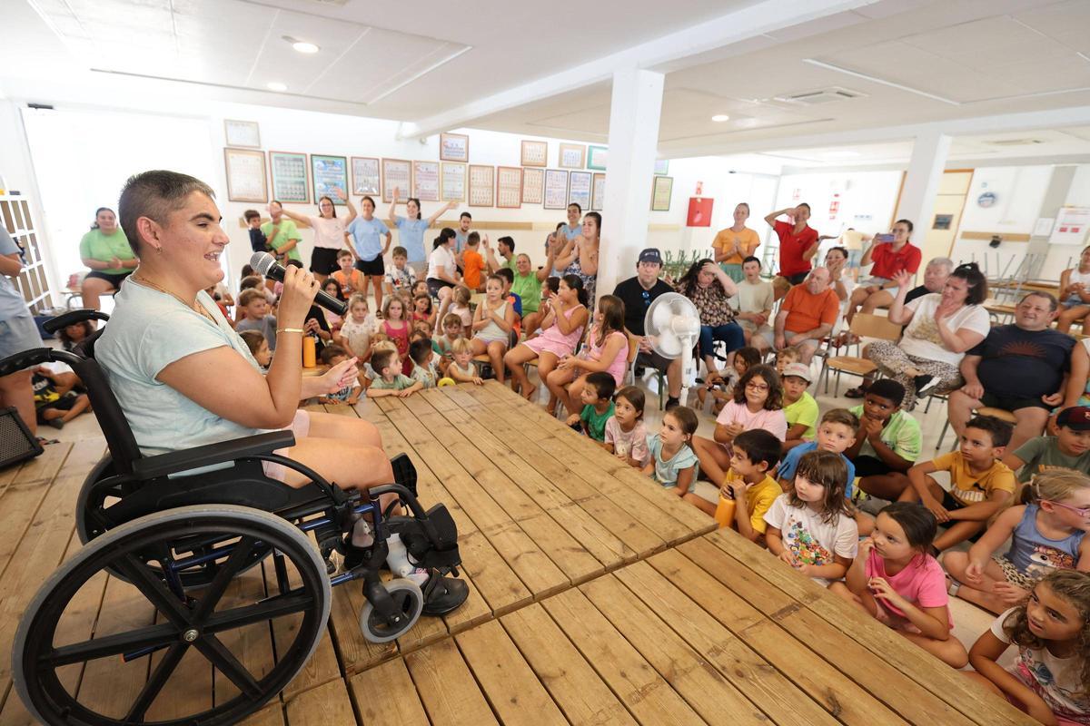 Aquí están todas las fotos de la convivencia entre niños y usuarios del centro de día de Can Raspalls