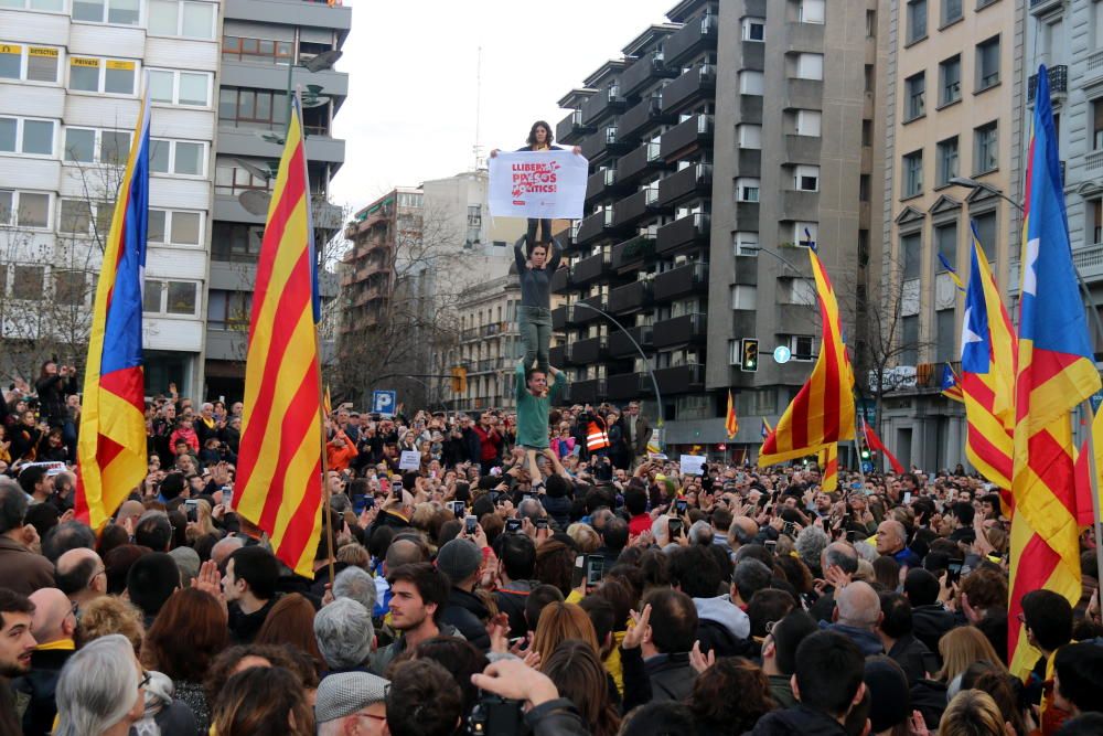 Concentració davant la subdelegació del govern a Girona