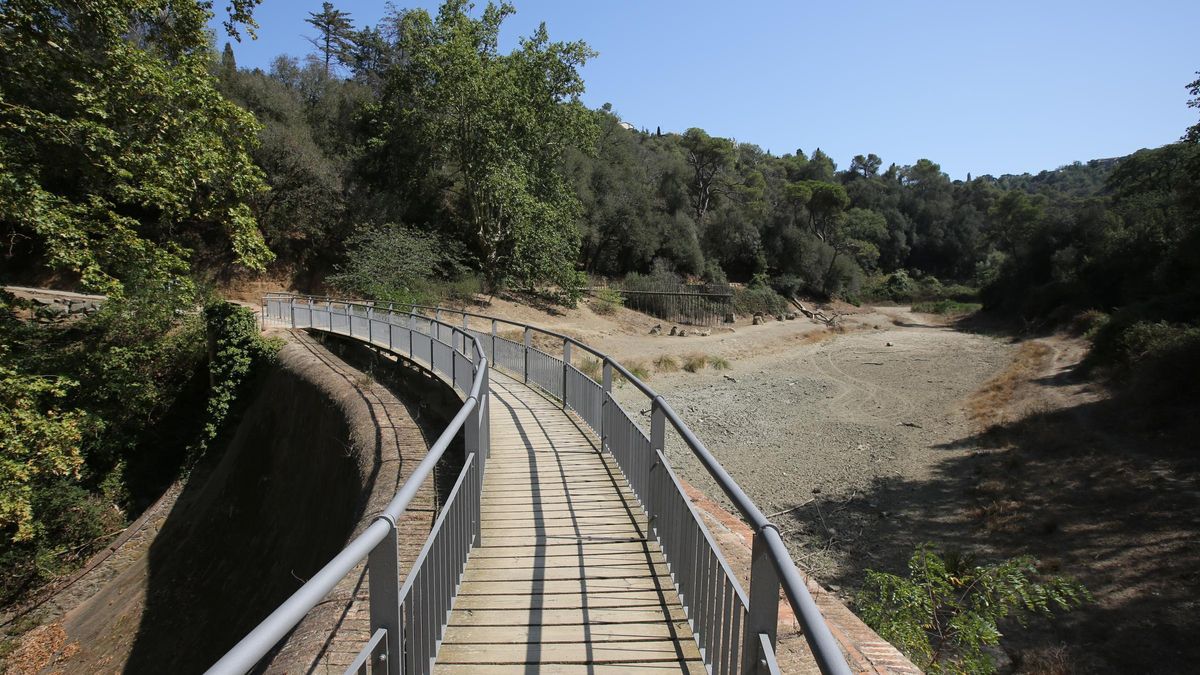 El pantano de Vallvidrera, borrado por completo.