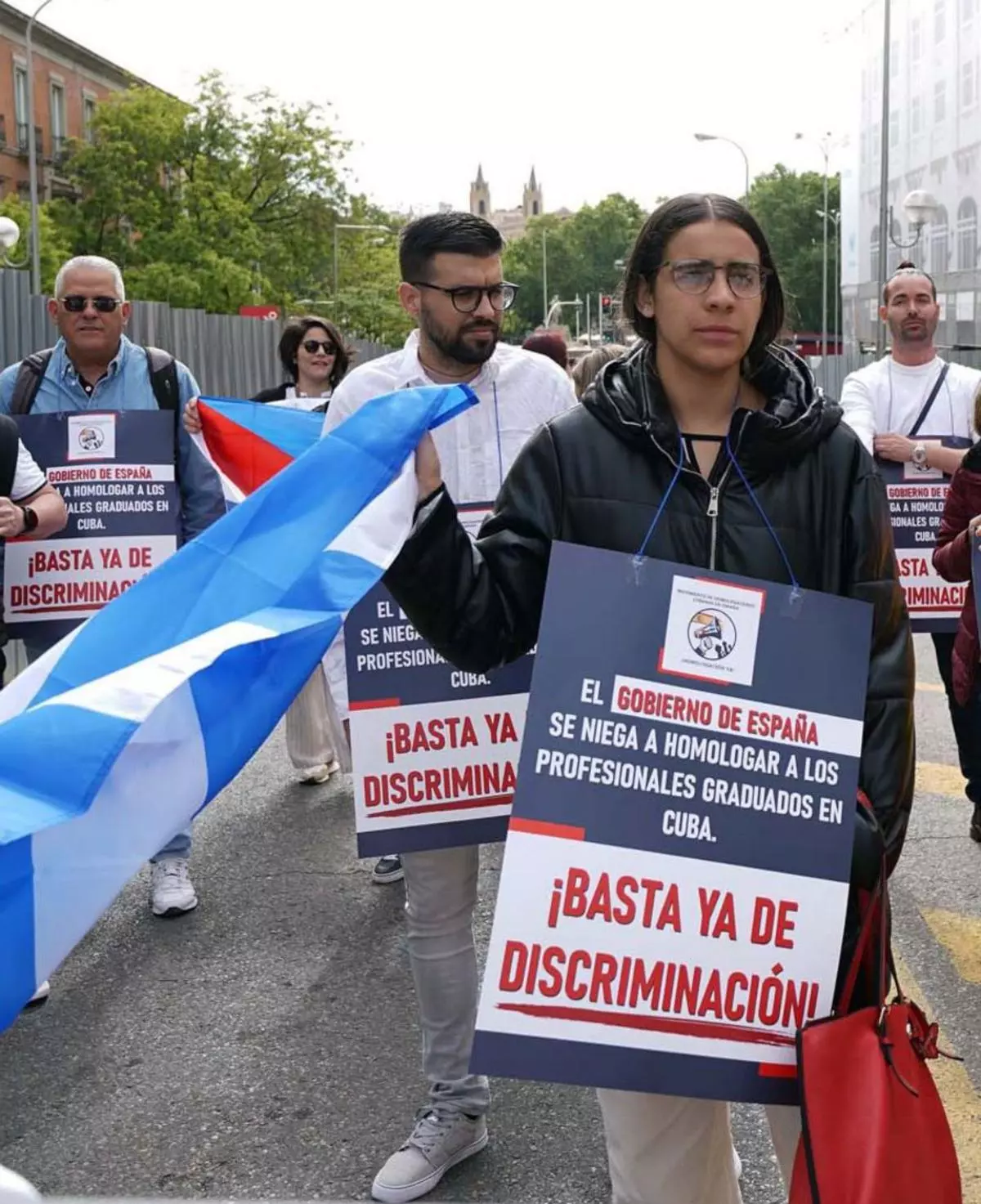 Protesta per l’homologació de títols