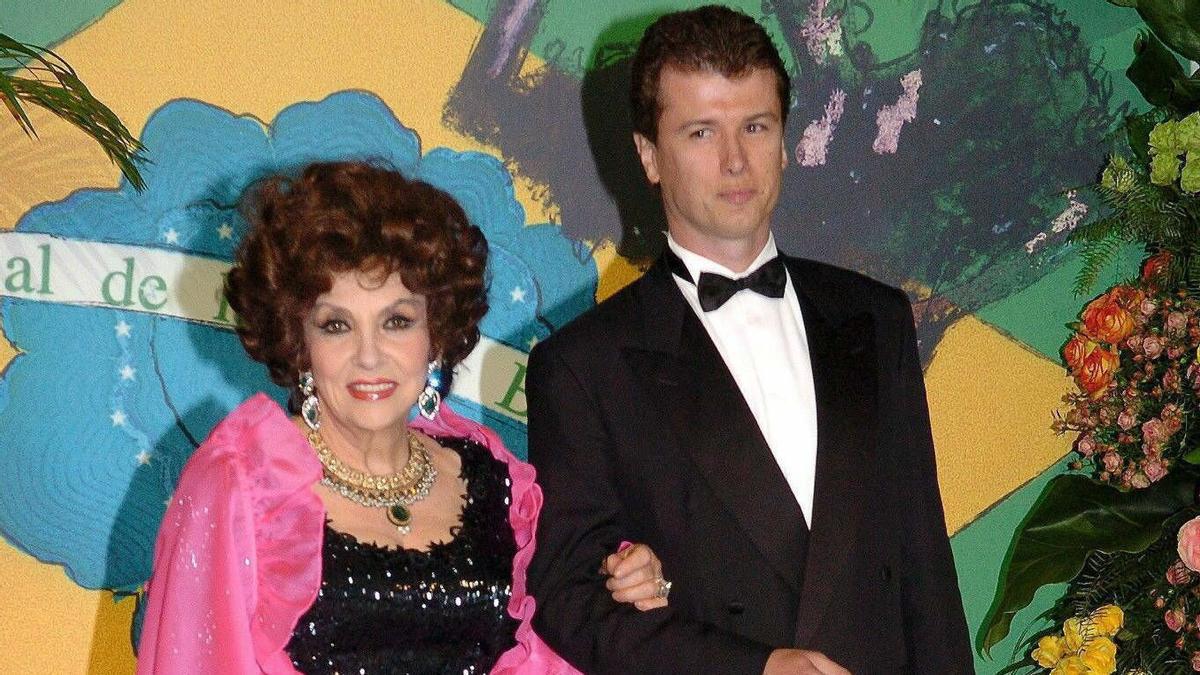 Gina Lollobrigida y Javier Rigau, en una foto de archivo del 2015.