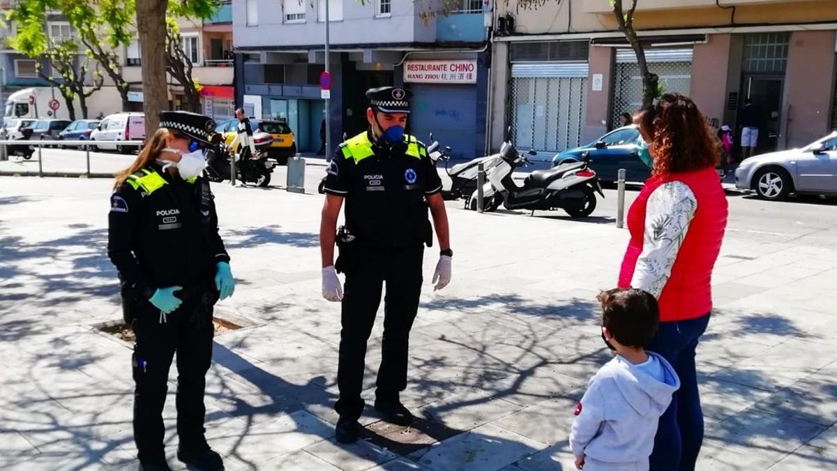 Una patrulla de la Guardia Urbana de L'Hospitalet de Llobregat.