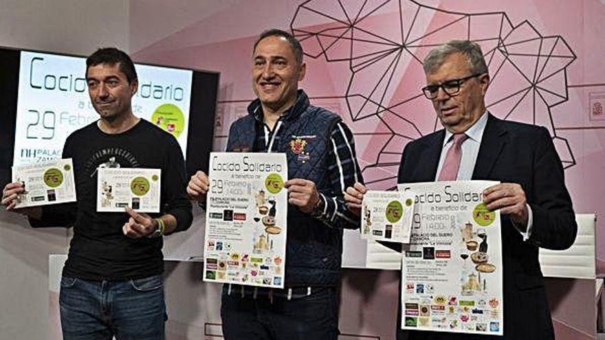 Raúl Vara, Emiliano Fernández y Eduardo Peña, antes de la presentación.