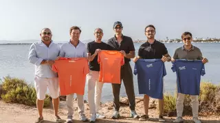 Así es la camiseta oficial de Ecoalf Sports de la 15K Formentera Sunset Run 2025
