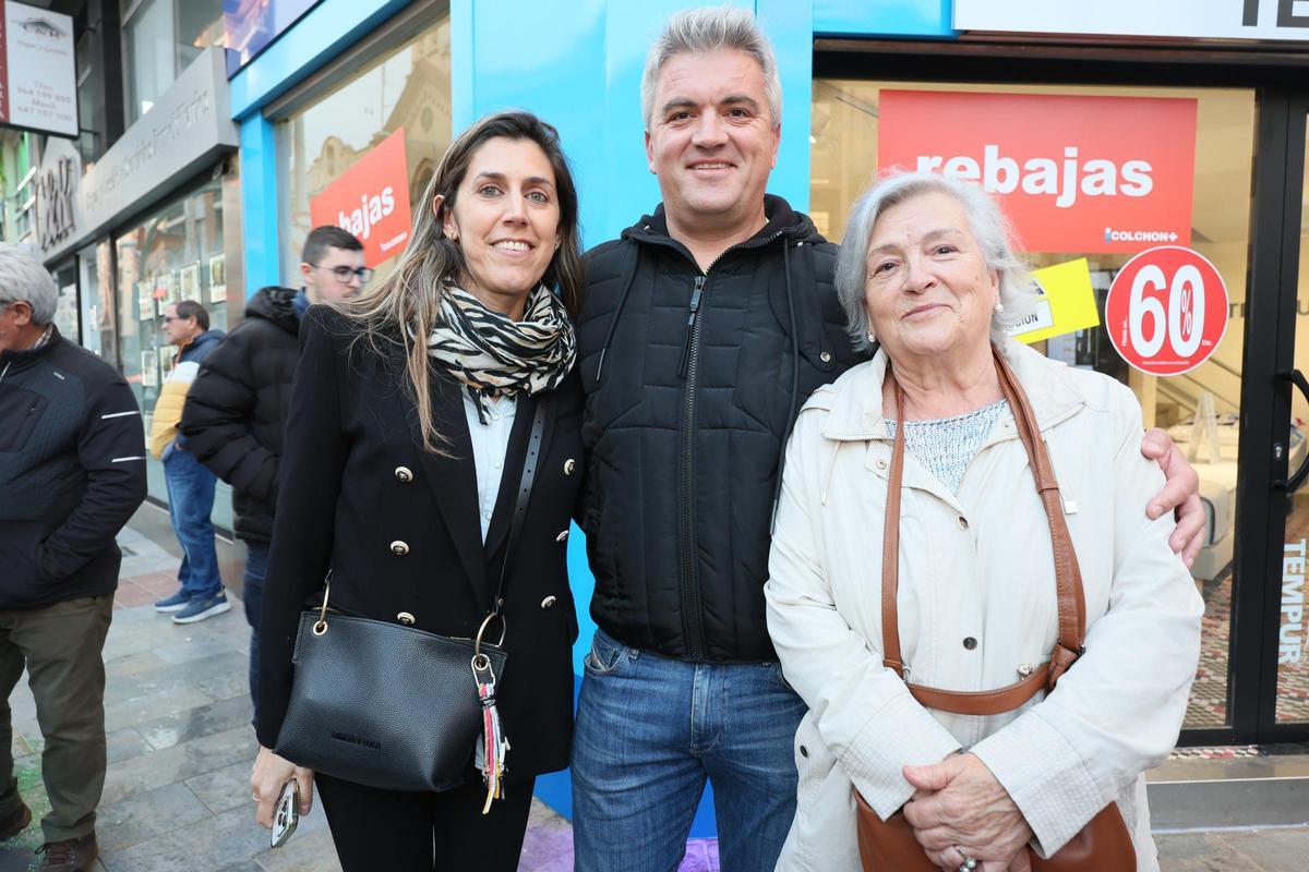 Búscate en la macrogalería de fotos más esperada: Las collas, protagonistas un año más de la Magdalena
