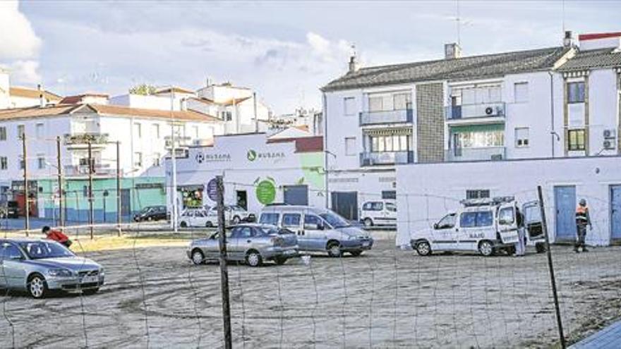 Habilitadas 80 plazas de aparcamientos gratuitos en la zona de la salchi