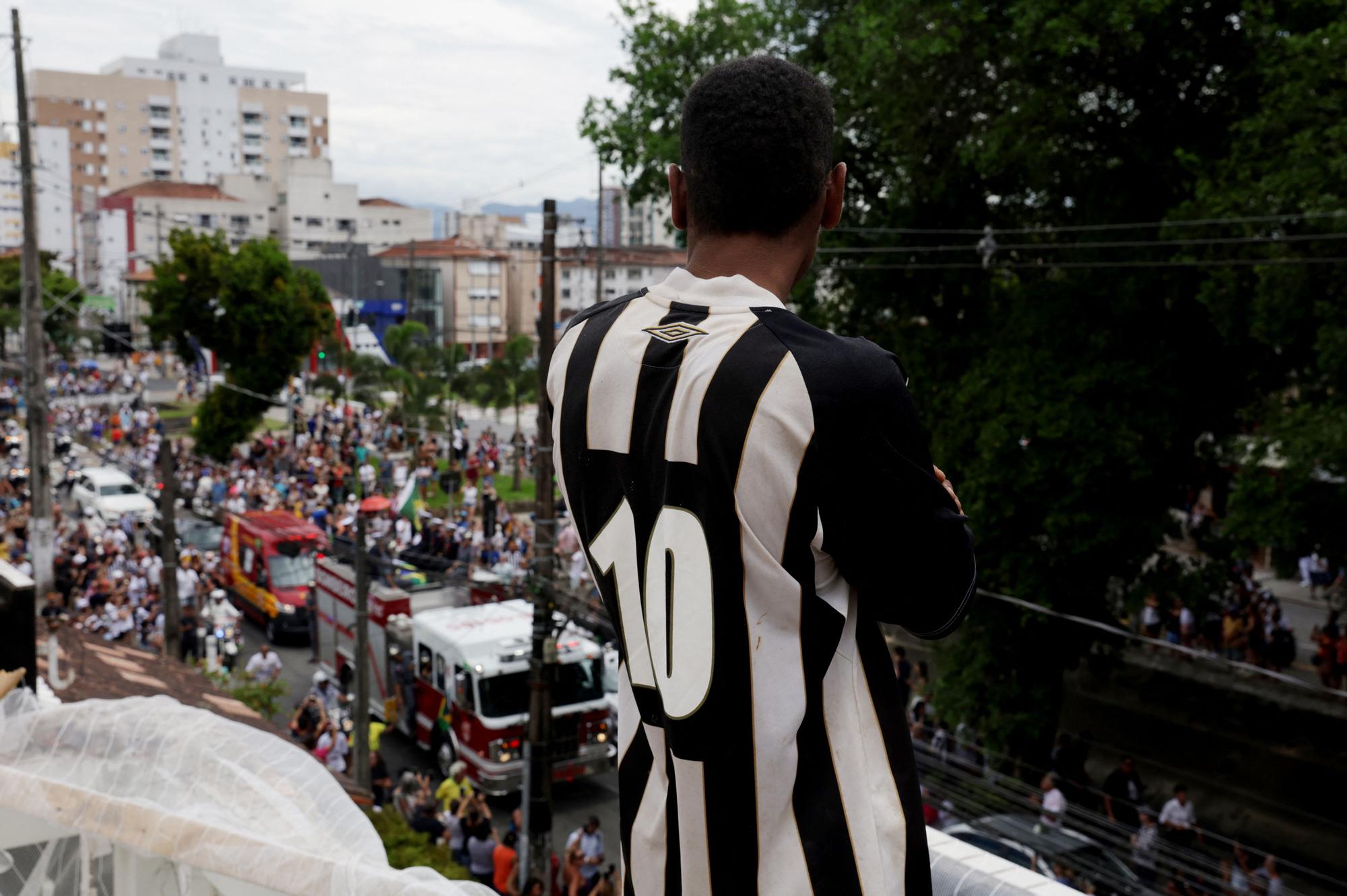 Death of Brazilian soccer legend Pele in Santos