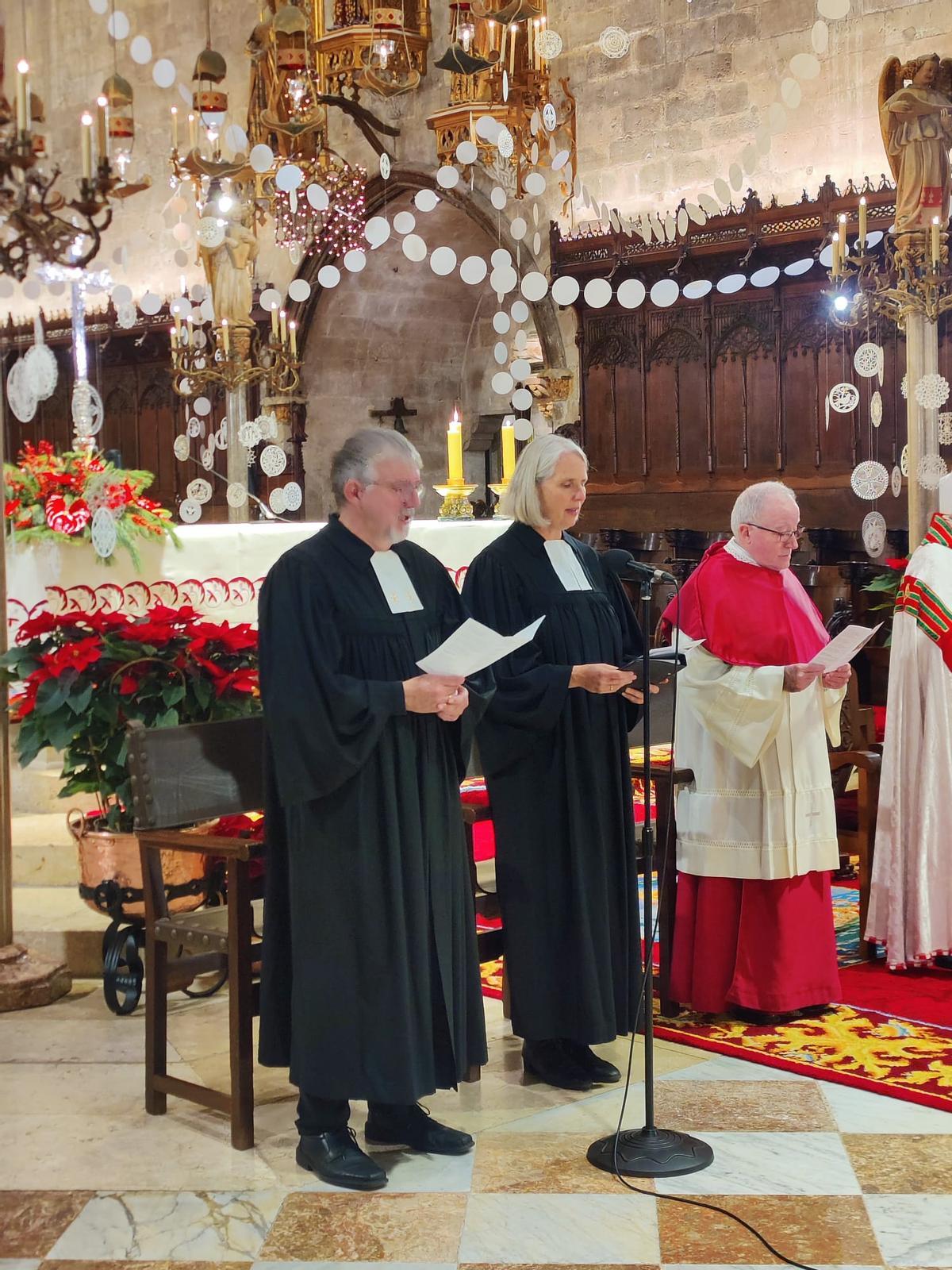 Feierlich wie eh und je: die deutsche Christvesper in der Kathedrale an Heiligabend