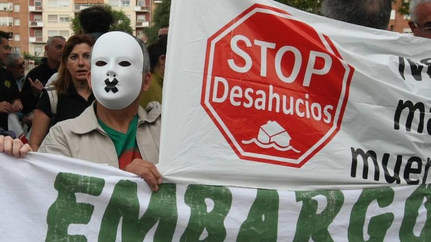 Imagen de una de las protestas que tuvieron lugar en Murcia contra los desahucios.