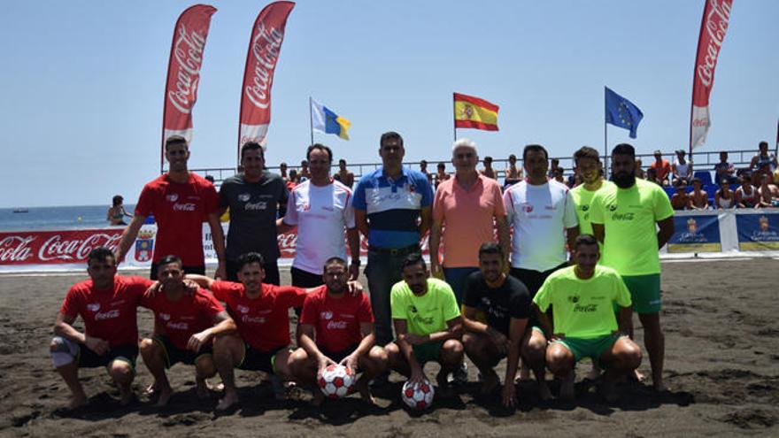 Empieza el fútbol playa en Melenara