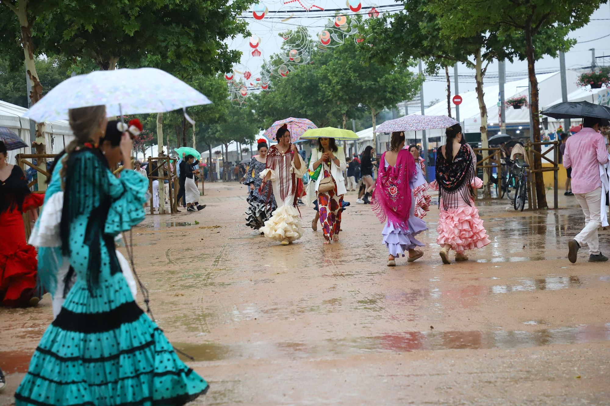 El primer día de Feria marcado por la lluvia