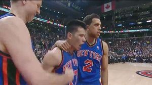 Espectacular triple de Jeremy Lin.