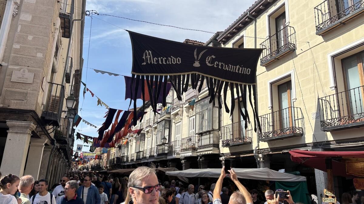 Dónde aparcar en Alcalá de Henares para disfrutar del Mercado Cervantino