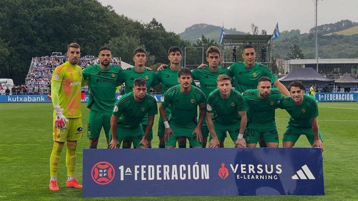 Alineaición del Nástic en el segundo partido de la final de la promoción jugado ante la Real Sociedad B.