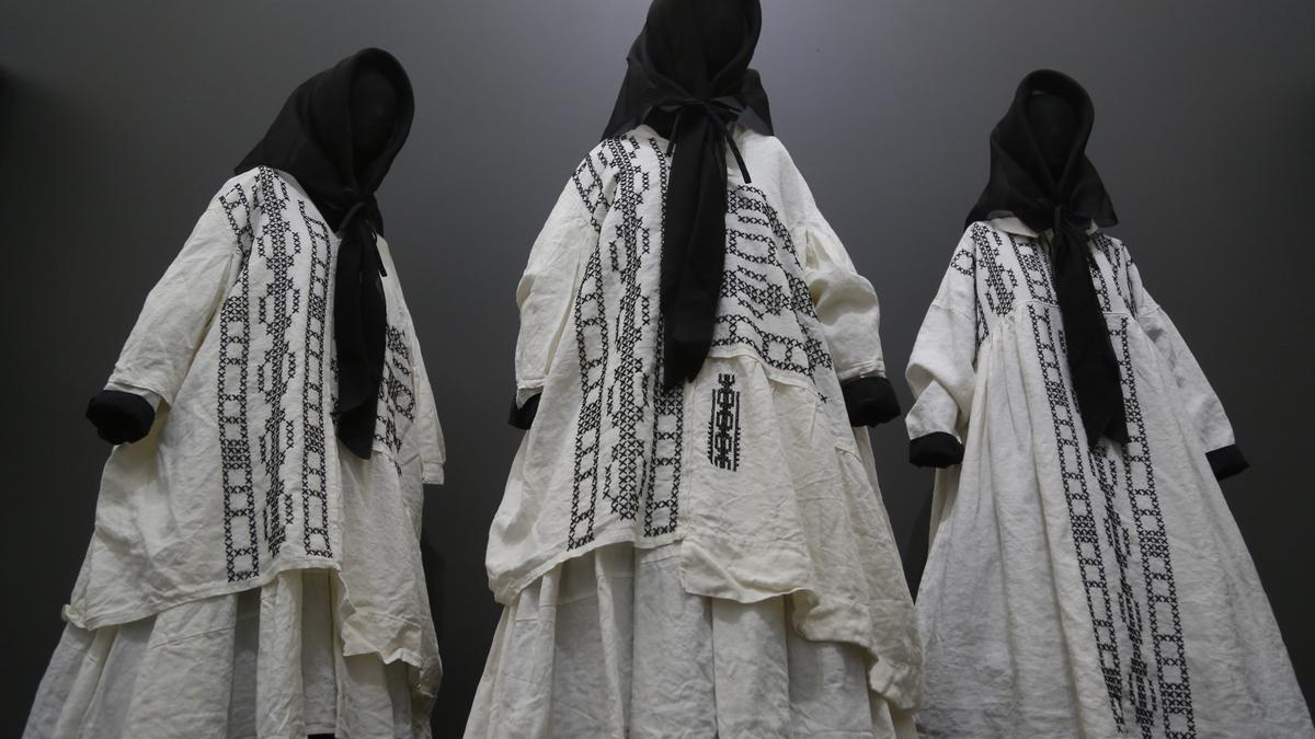 techo terrorista salto Homenajean en México la vestimenta de luto propia de las mujeres gallegas