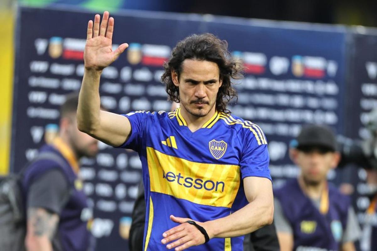 Cavani en un partido con Boca Juniors