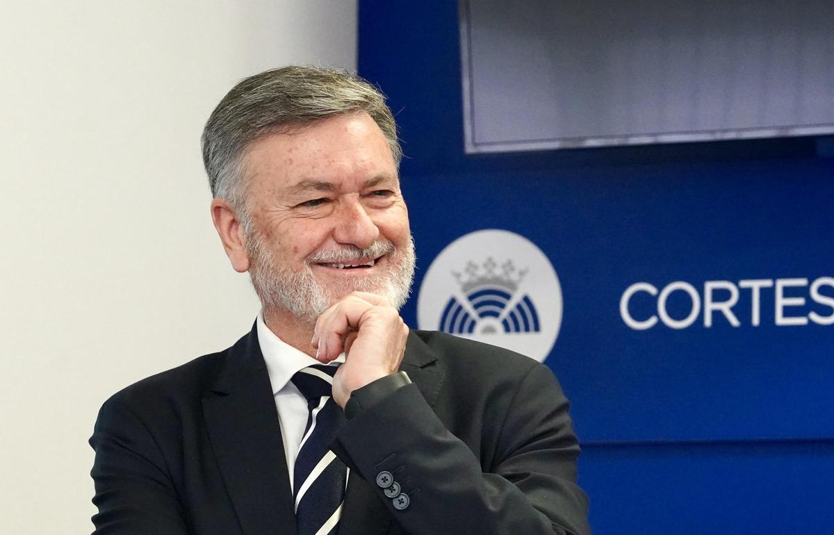 El presidente de las Cortes, Francisco Vázquez
