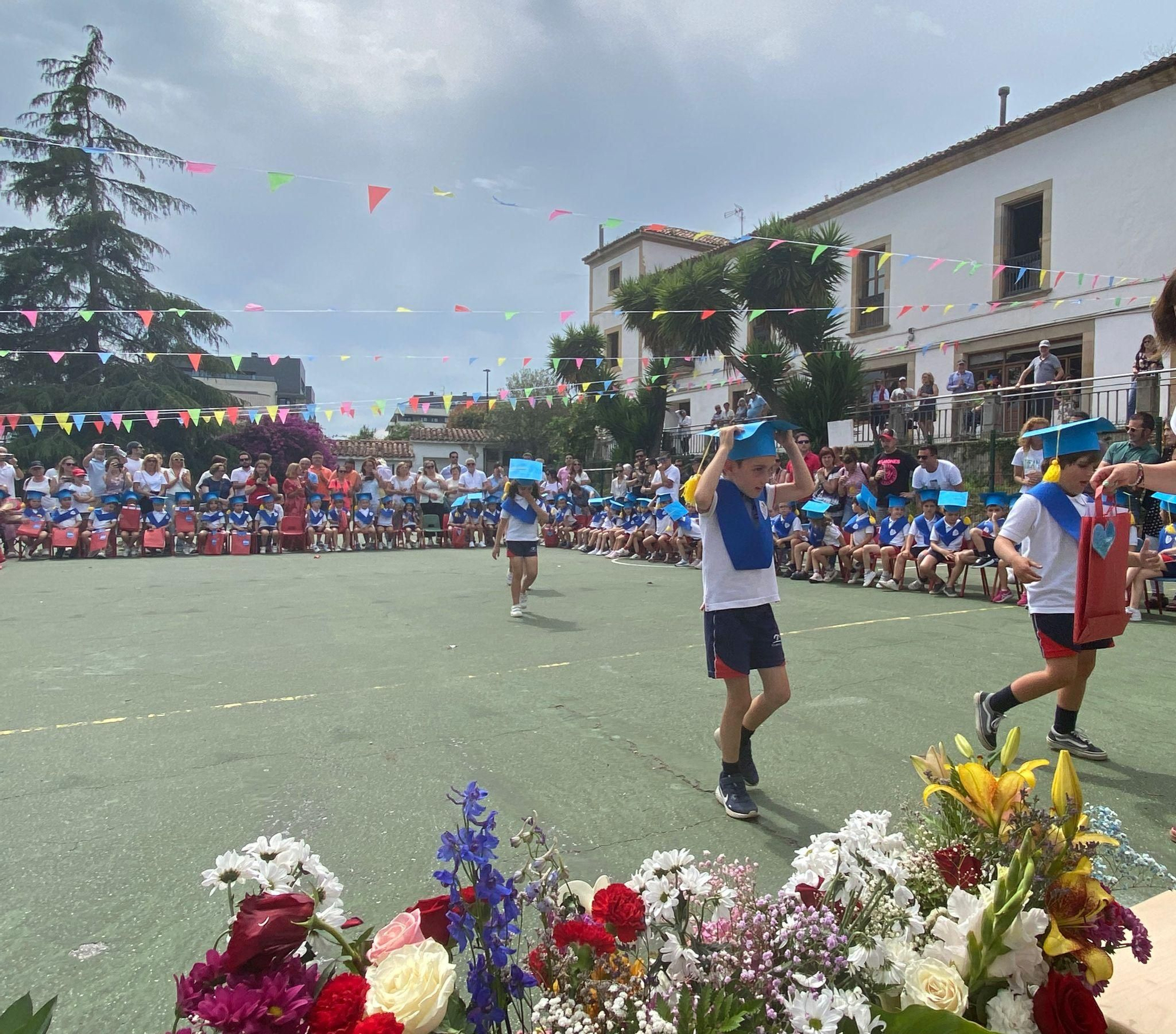 Los centros educativos gijoneses, de graduación