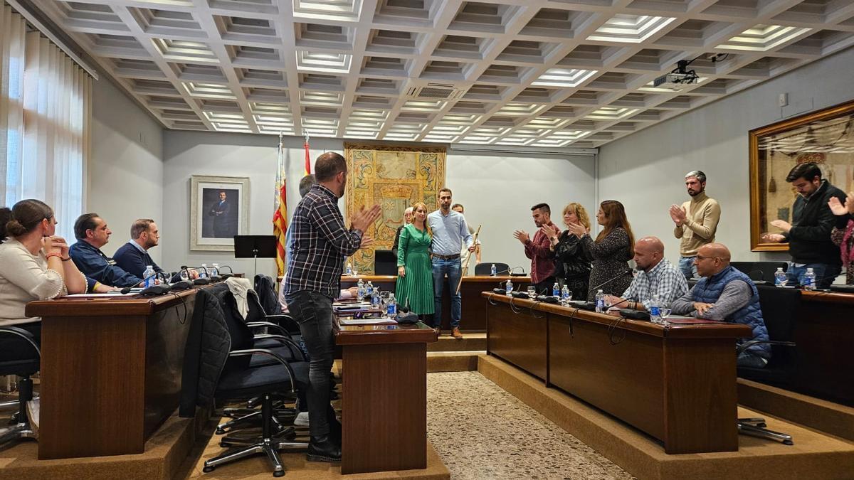 El PSPV arrebata el PP la alcaldía de Requena con una moción de censura en plena Dana.