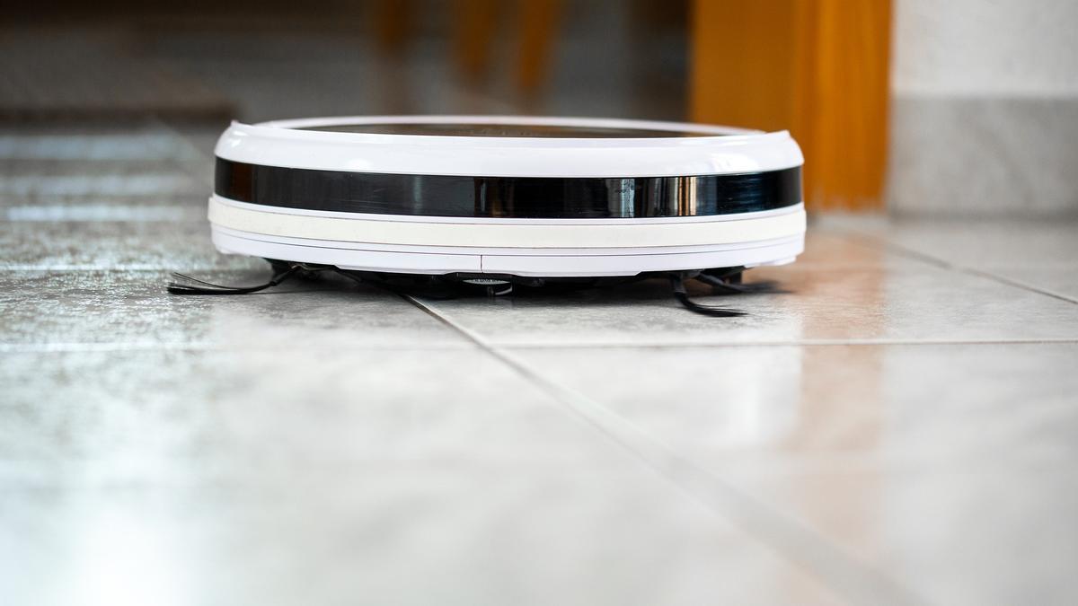 iRobot Roomba 896 y Kobold VR300, mejores robots aspiradores según la OCU