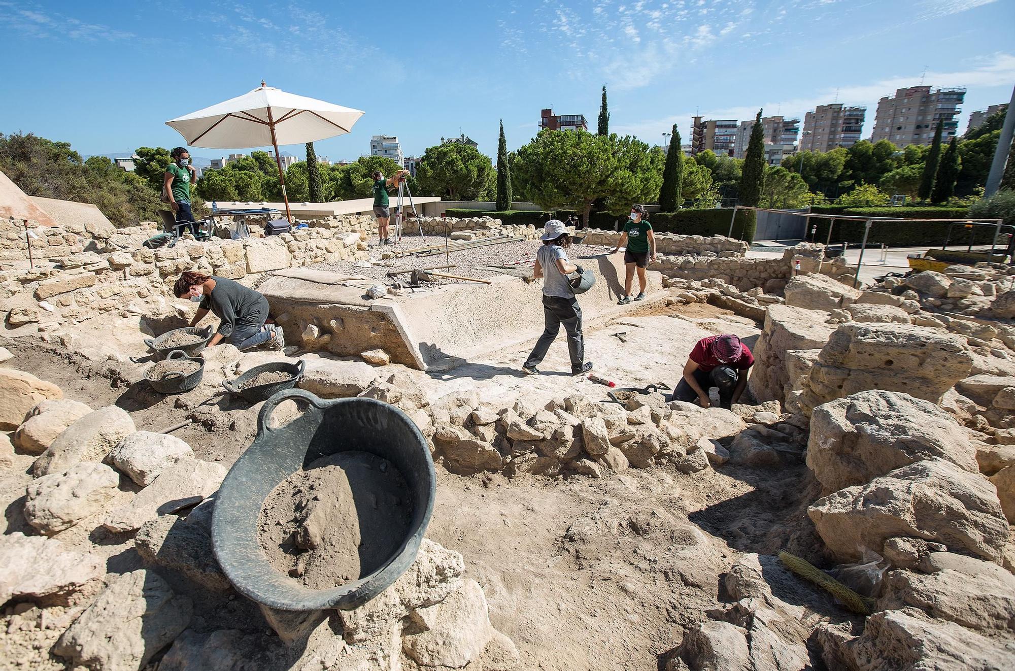 La puerta secreta de Lucentum