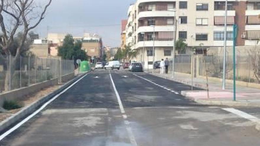 La calle El Campello ya está abierta al tráfico.