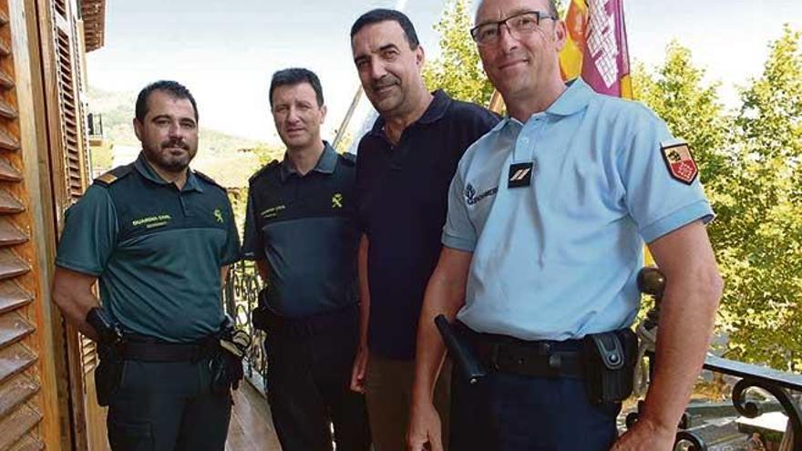 El alcalde Jaume Servera recibió a un gendarme francés.