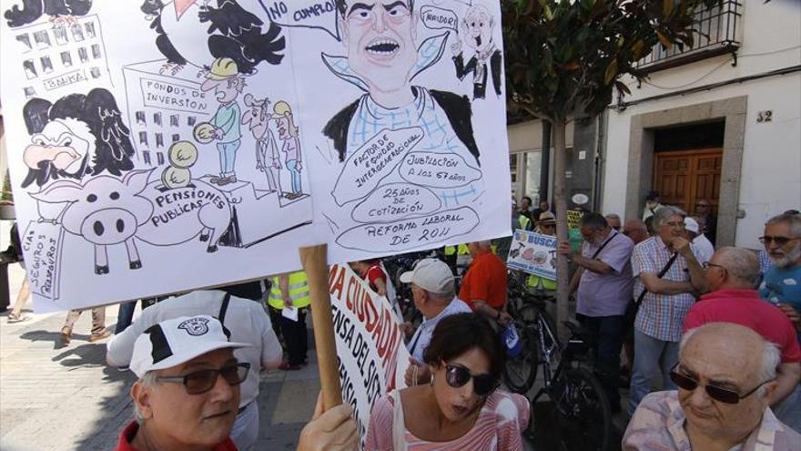 Los pensionistas vuelven a la calle tras el periodo electoral con sus peticiones