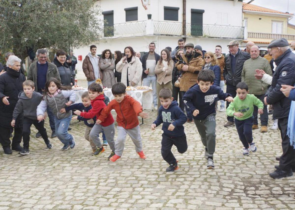 Ramos y carreras de roscas en la Cuaresma de La Raya
