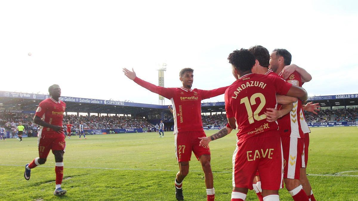 El gol de Dani fernández ante la SD Ponferradina permite soñar al CD Tenerife