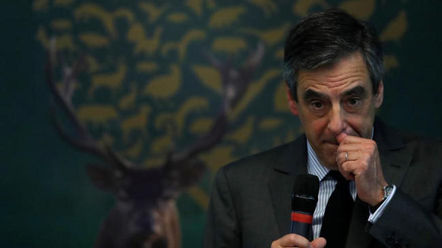 François Fillon, imputado por el desvío de fondos públicos